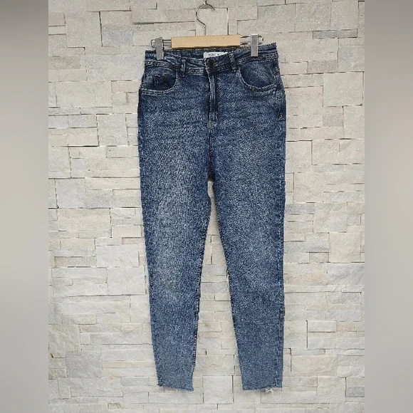 ๐ US SIZE 8 jeans bundles:Women's Jean Collection - Blue, Black, Gray - Picture 14 of 16